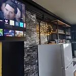 Jim3 Moterno Fast Wi-fi With A View